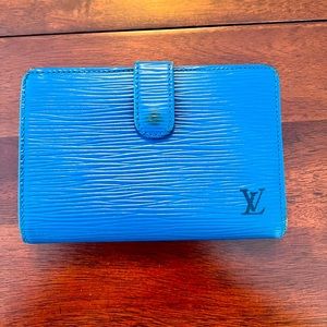 Authentic Louis Vuitton Epi Leather Porte Wallet